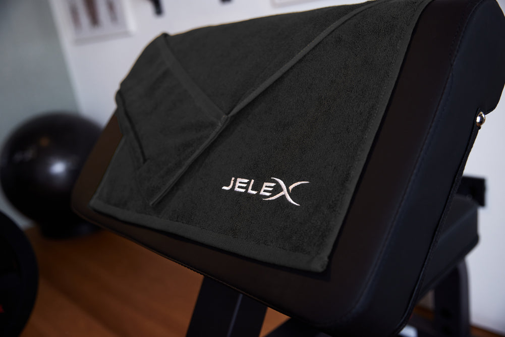 JELEX "100FIT" Fitness Towel with Zipped Pocket black